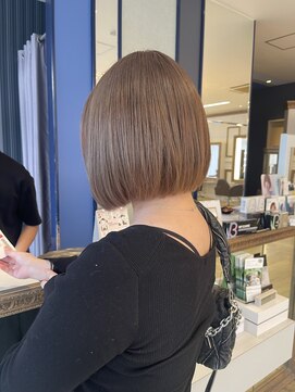 コワファースト 大分(COIFF1RST) 赤みの少ないミルクティーベージュカラー