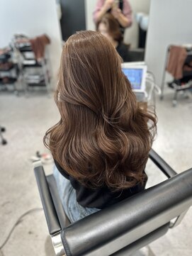 ソヨン 栄2号店(SOYON) 黒髪/グレーベージュ/レイヤーロング/前髪パーマ/髪質改善