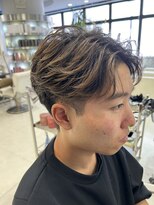 プランタン フォー ヘアー(printemps FOR HAIR)&nbsp;センターパート/フェザーパーマ/刈り上げ