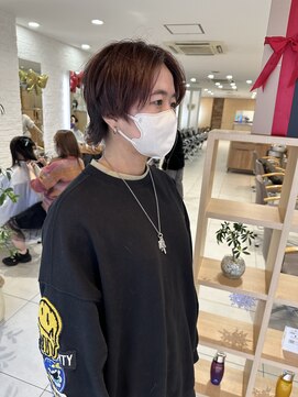 ノブレス ノアール(NOBLESSE NOIR) ミニウルフ／レイヤーカット／カシスカラー／名古屋