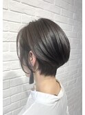 ショートボブ