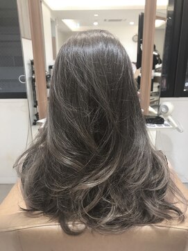 レア(l'ea) グレージュ