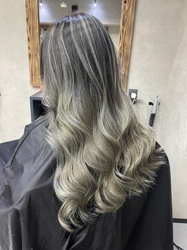 サニー 渋谷(SUNNY) バレイヤージュ、ハイライト、レイヤーロング、キッズカット