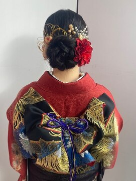 王道可愛い！シニヨンアレンジ