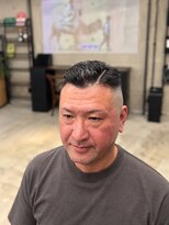 シャノ(siano)&nbsp;サイドパート×フェードショート