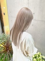 アルカナ 明治神宮前原宿(ARCANA) ホワイトベージュ　ミルクティーベージュ　ホワイトカラー