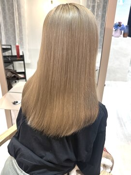 エルバイラビス 大宮(elu by lovis) 《Kanna》ブリーチカラー/ベージュ/ミルクティー/フルバング