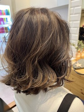 アリーマーケット(ALLEY MARKET) ミディアムパーマ×ハイライトグレージュデザインカラー