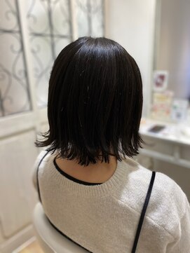 ルシードスタイル グローバルディー 稲毛店(LUCIDO STYLE GLOBAL.D) 切りっぱなしボブ/ブラックカラー【稲毛】