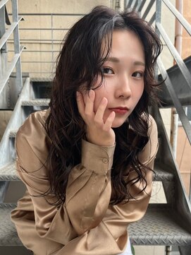 シーン(SCENE) ウェーブ センターパート 顔周りレイヤー 黒髪【天神/今泉】