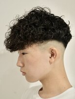 フゥ 宇都宮(FeU)&nbsp;スペインカール/スキンフェード/スパイラルパーマ