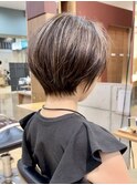 ショートボブ前髪白髪染め白髪ぼかしつや髪簡単スタイリング