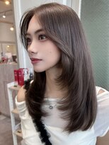 ディーバ 藤沢(D.I.E.V.A) アッシュグレージュ×レイヤーカット