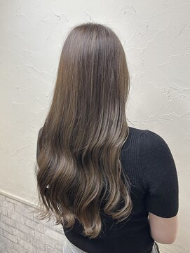 シュリット(schritt) 透明感　ブリーチなしアッシュベージュカラー　渋谷momoko