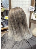 アミーゴ(AMIGO)&nbsp;バレイヤージュカラー