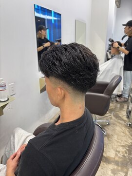 アンサー 千葉中央(UNSER prod by THE DAY) 【MEN’S HAIR/サーフカール/刈り上げセンターパート/千葉】