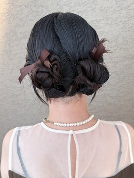 ビファインべクス(Befine becs) 【ヘアアレンジ】タイトなツインお団子アレンジ♪