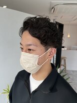 イロ(iro.)&nbsp;刈り上げ×くるくるパーマ