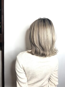 ナインプラス(NINE+) ホワイト系エアタッチバレイヤージュ