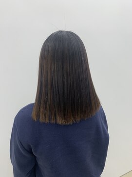 ビーヒアナウ N゜03 金沢駅西店(BE HERE NOW) 【切りっぱなし/髪質改善トリートメント/艶髪】