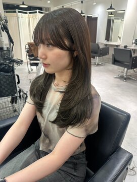 シエラ 南船場(CIERA.) 40代50代姫カットイヤリングカラーミディアムヘア