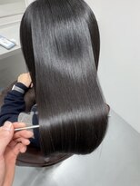 ライア 下北沢(laia) クセを伸ばすのは縮毛矯正×髪質改善 ツヤ髪1000%