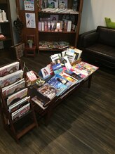 図書館のような本の数、種類が充実☆