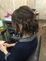 ヘアセットアンドエクステンションショールーム(SHOW ROOM) 編み込みサイドシニヨン