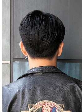 エヌドットバーバー ヒロオ(N.BARBER HIROO) 外国人風 センターパート【広尾】<理容室>