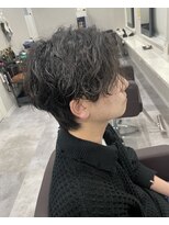 ジェンダーヘア(GENDER hair) センターパート×ツイストスパイラルパーマ（6.2）
