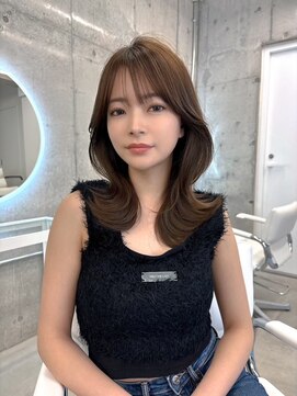 フォンズ(FONS) くびれヘア ミディアムヘア くびれミディ 外ハネヘア