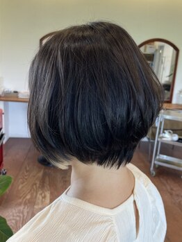ラスティック(RUSTIC)の写真/発色◎しっかり染めつつ、暗くなり過ぎないカラーで透明感のある仕上がりに＊自然で上品な大人髪へ─