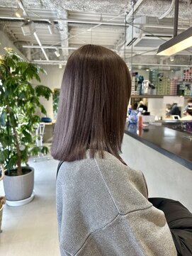 ニキータ(Nikiita) 〈グレージュカラー★暗くしたい人にもおすすめ〉