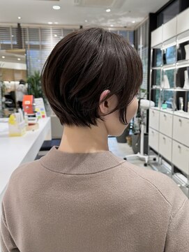 ステアケース 武蔵小杉店(stair:case) 大人の丸みショート骨格矯正 白髪を自然に馴染ませるカラー