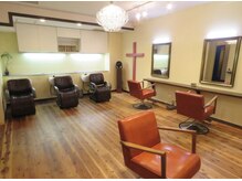 ヘアーグロウの雰囲気(半地下のプライベート空間でお待ちしております〔白髪染め〕)