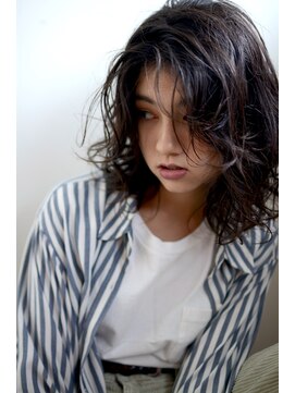 ミラバイグリーン(Mira by green) springy perm×dark gray 021