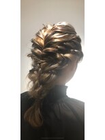 アッカ(ACCA)&nbsp;編みおろしパーティースタイル