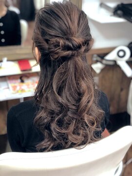 トゥエンティーフォー 和泉店(24) ふんわりハーフアップ