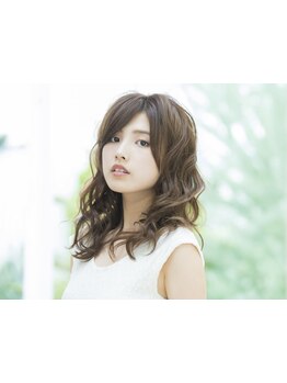 1ミリにこだわるカットで輪郭矯正！ボリュームをコントロールし、小顔を実現してくれると話題沸騰♪