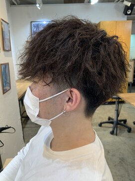 エルオム(EL.HOMME) 【MITSU】ツイストスパイラルパーマ×刈り上げショートレイヤー