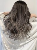 ナチュラルベージュのハイライトカラー♪