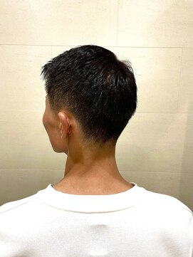 グレイスフル バーバープラチナム 六本木店(Graceful Barber platinum) サイドグラデーションアップバングベリーショート