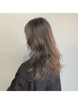 イン(in.) 大人なダークモカグレージュ×ロングレイヤー