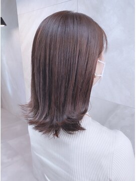 ドゥマン(Demain) 抜け感くびれミディ 薄めバング 前髪 イメチェン 透明感カラー