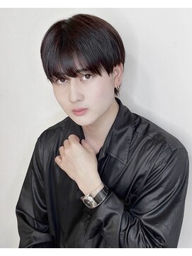 フォルテ 草薙店 ウルフ　アッシュブラック　カルマパーマ　ベリーショート