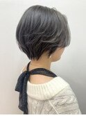 アッシュブラック 白髪ぼかしハイライト ショートボブ ショート