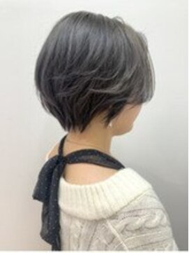 ジエクト アイロ(The Ect ilo) アッシュブラック 白髪ぼかしハイライト ショートボブ ショート