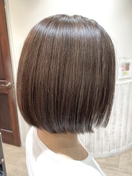 ネオリーブソラ 相模大野店(Neolive sola) 白髪ぼかしハイライト/ボブ