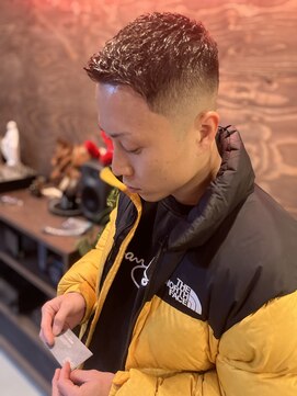 ザ デュード(THE DUDE) フェザーアップアイロンパーマ