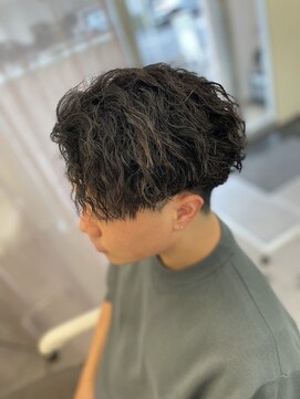 エクファフォーメン(EX-FA FOR MEN) ウルフ/アッシュブラック/カルマパーマ/ベリーショート/瀬田